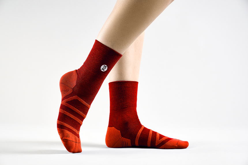 Performance Sock Mid: Red/Orange